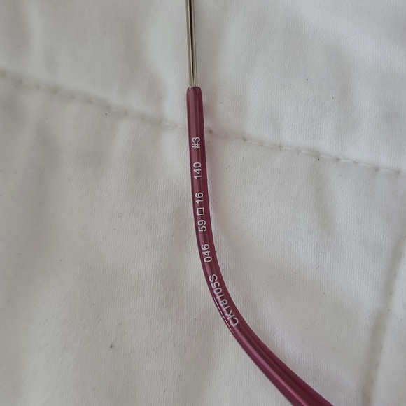 Calvin KLIEN Aviator Sunglasses with Silver Frame and Purple Lenses - Picture 3 of 8